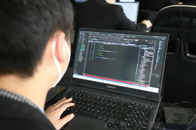 全棧工程師培訓(xùn) 一站式掌握軟件開發(fā)，通往高薪職業(yè)的橋梁